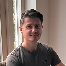 Vincent de Haan, de app- en softwareontwikkelaar achter hellobytes
